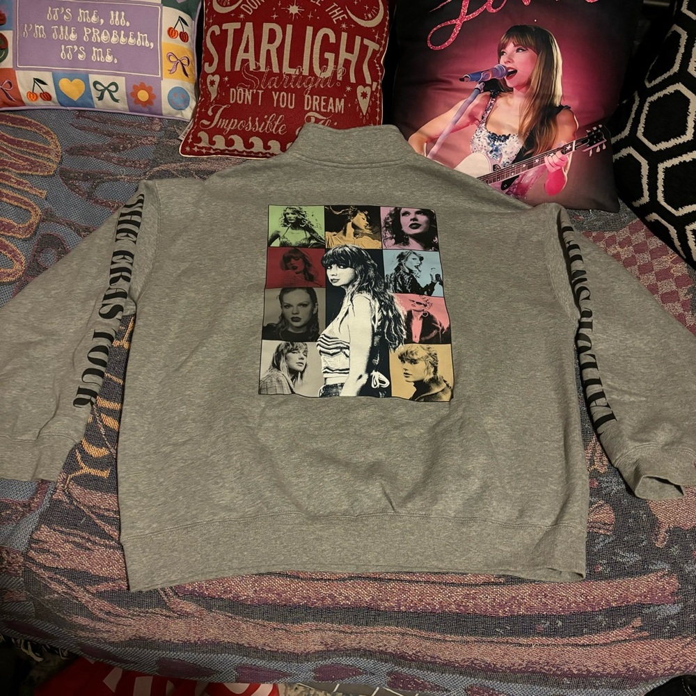 Taylor swift Eras tour grey quarter zip xl